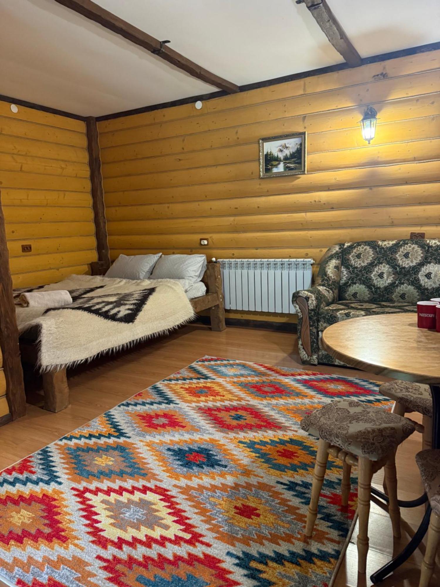 Чан-Садиба Гуцульська Пісня Mîkulîciîn Exterior foto